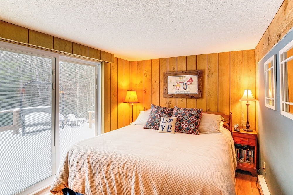 5 Mi to Ski: Family-friendly Home in West Dover!