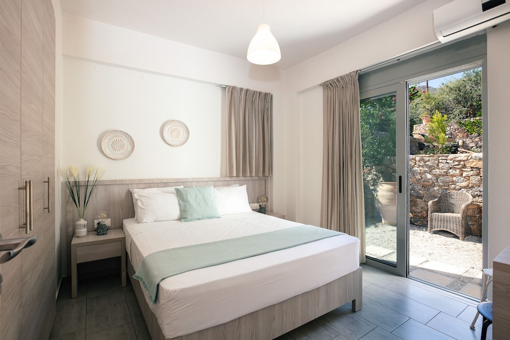 Evgoro Villas