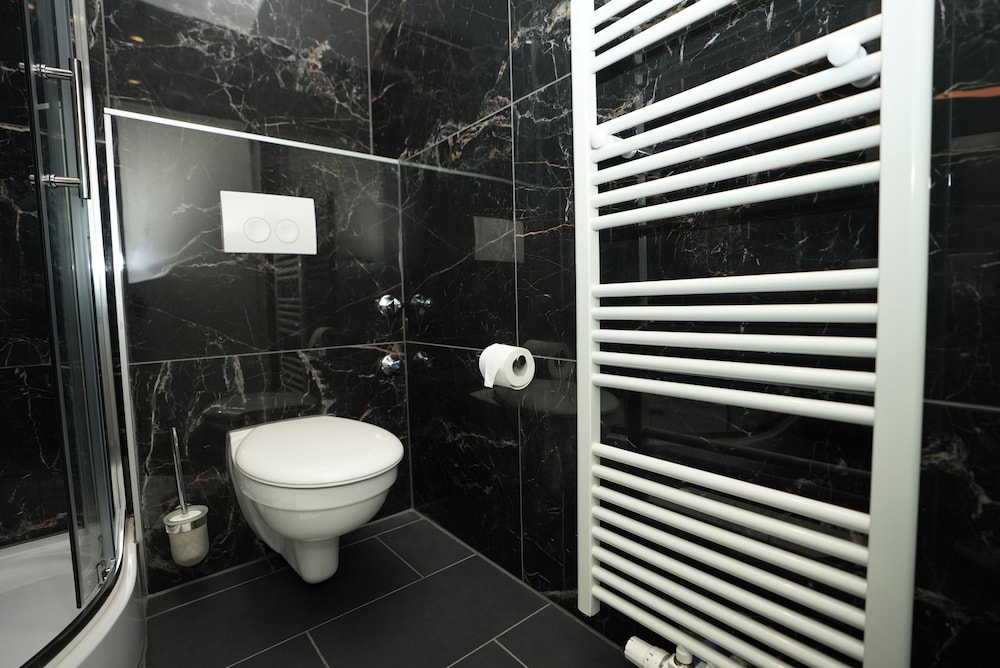 Frankfurt Vacations - Hotel Attache - Property Image 121
