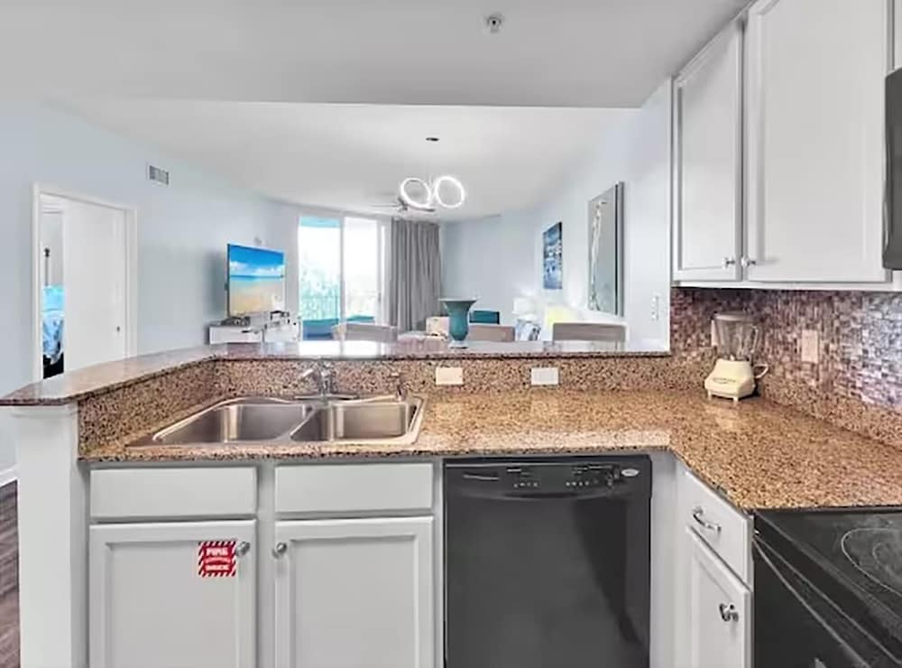 Palms Resort #2406 Jr. 2BR