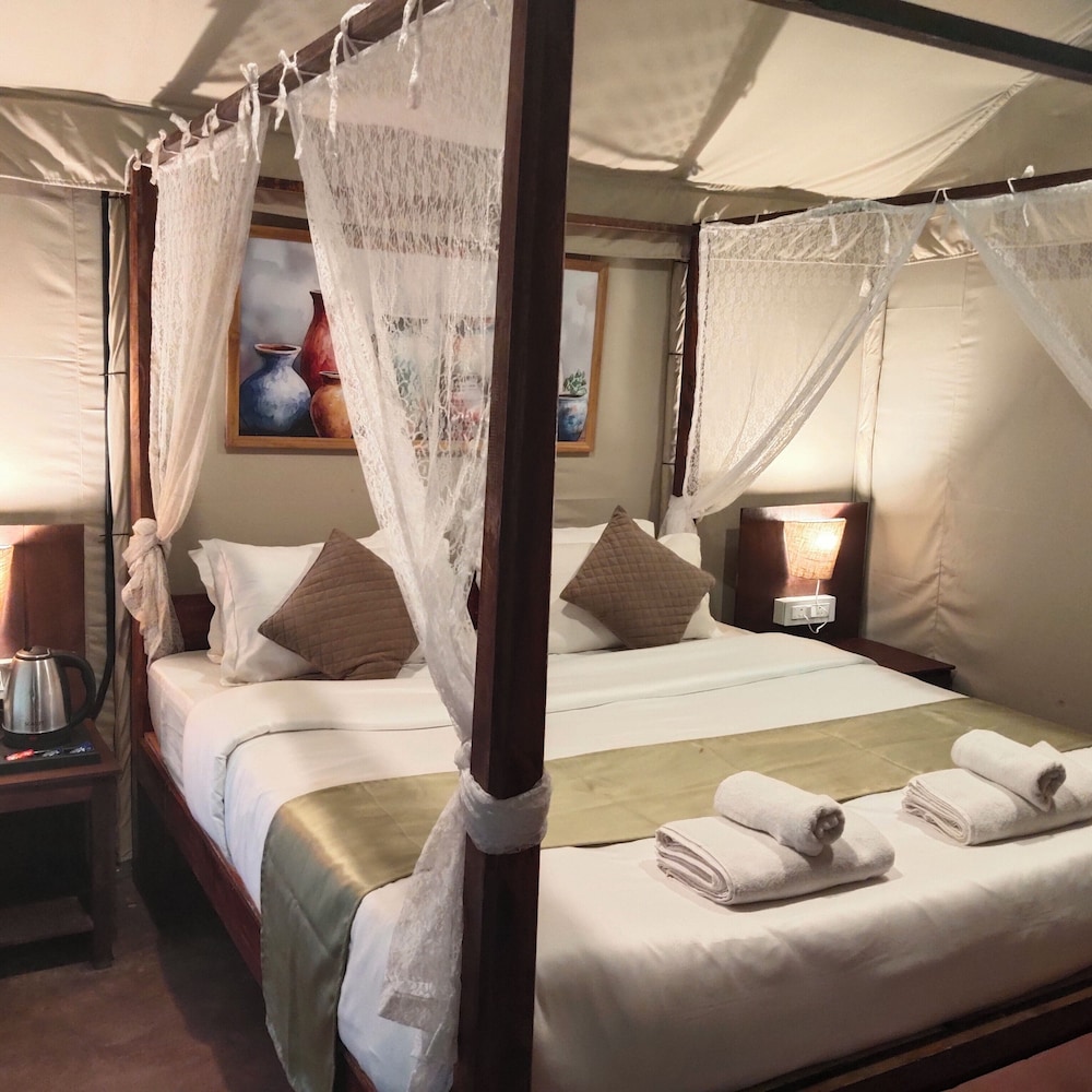 Goya Gate Beach Resort
