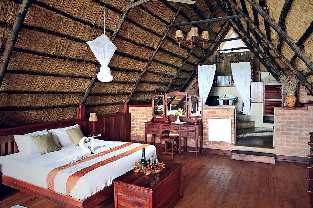 Antelope Park Safari Lodge