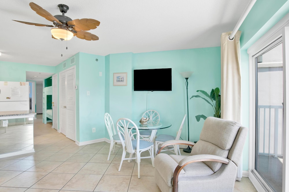 Tradewinds 708