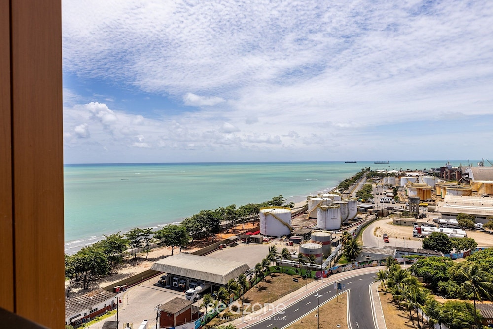 NWTs - Estúdios com Vista Lateral Mar