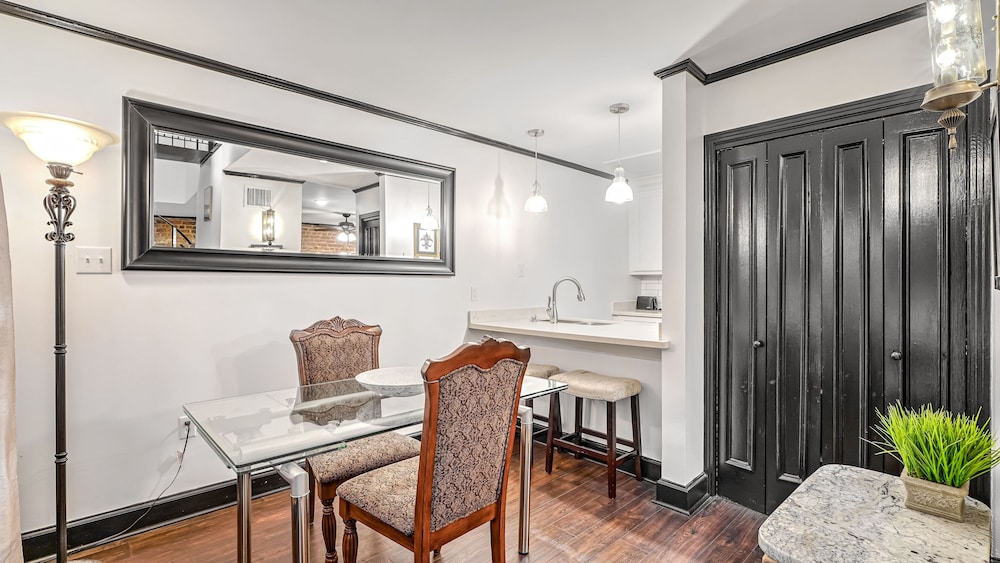 Magnolia Manor - Image 3