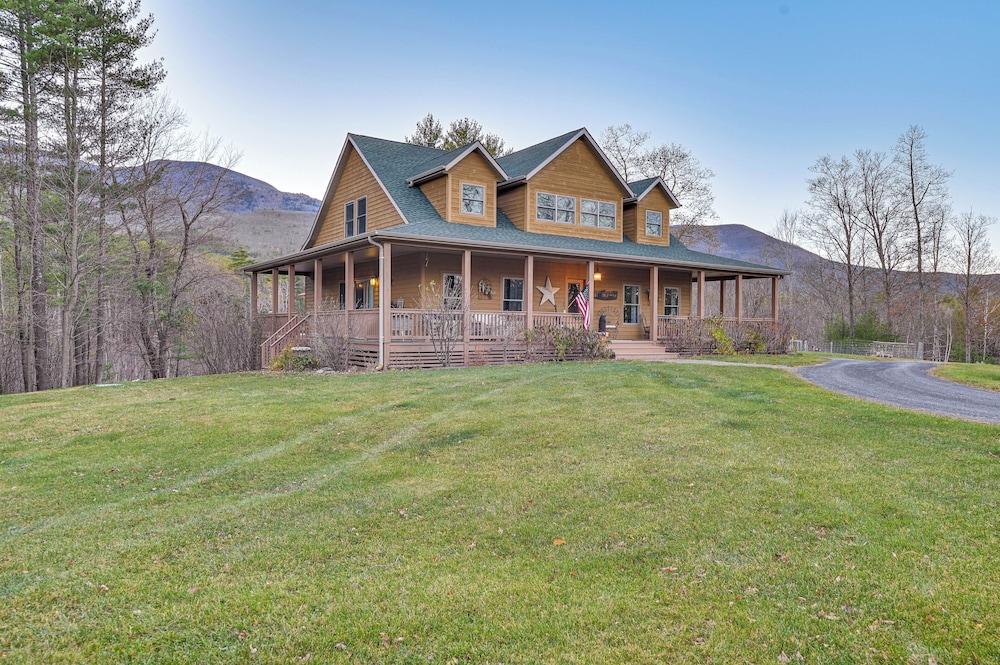Fire Pits, Deck & Views: Catskills Home!