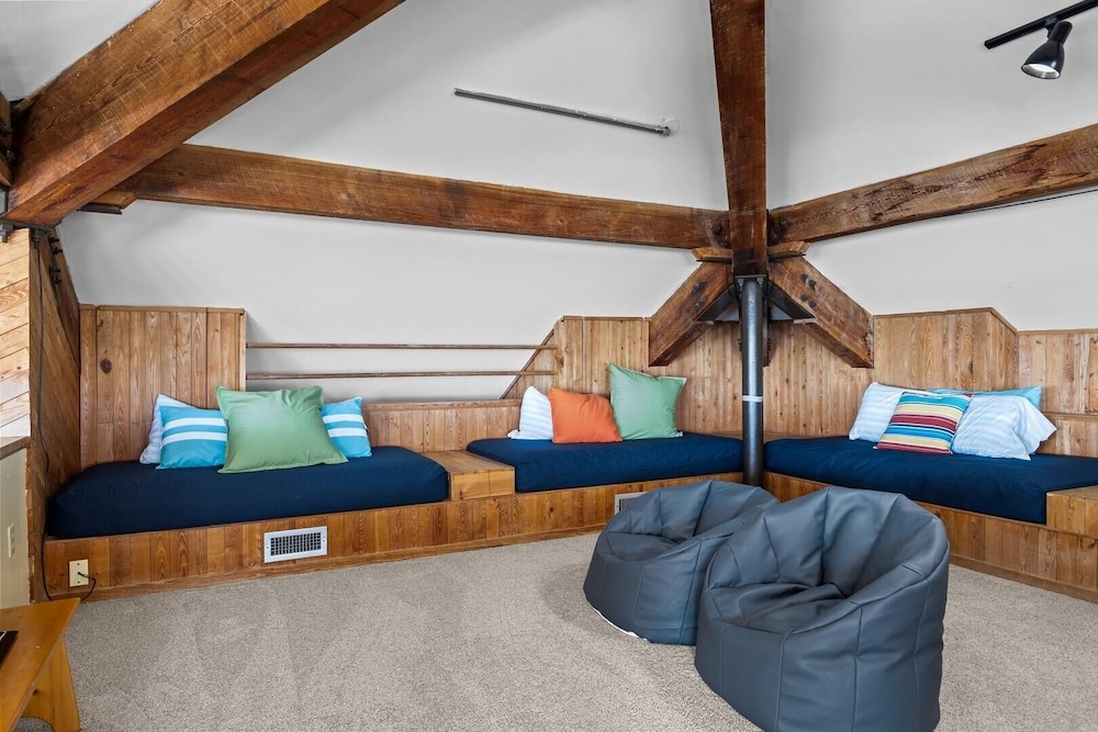 Beach Grove 3 Bedroom Home