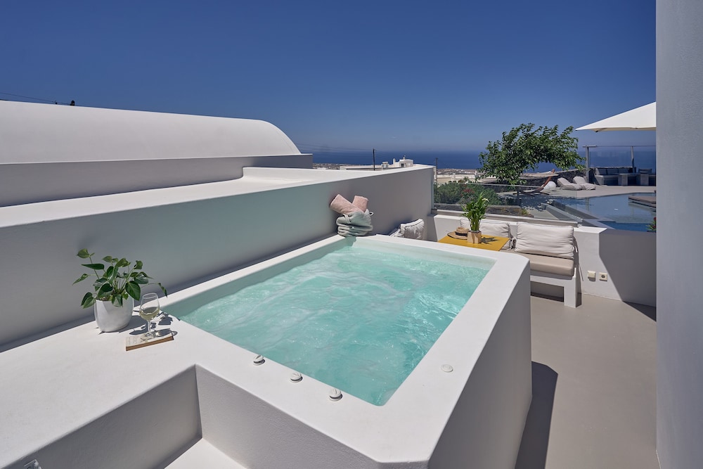 Nova Luxury Suites