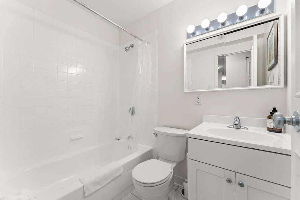 Furnished Apartment Near Longwood