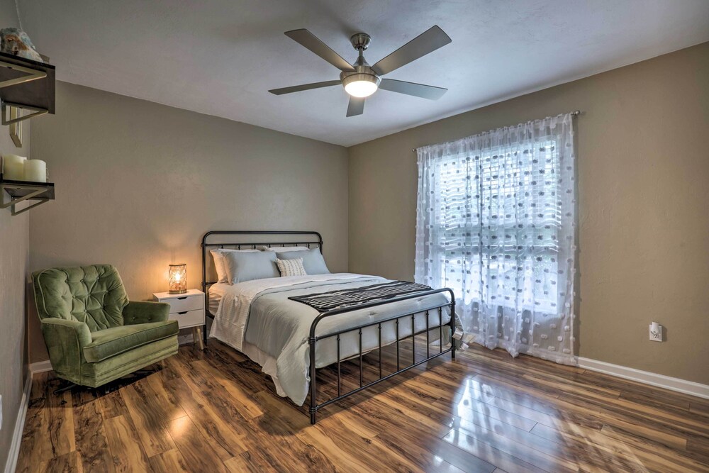 Gainesville Home: 5 Mi to UF Stadium & Downtown!