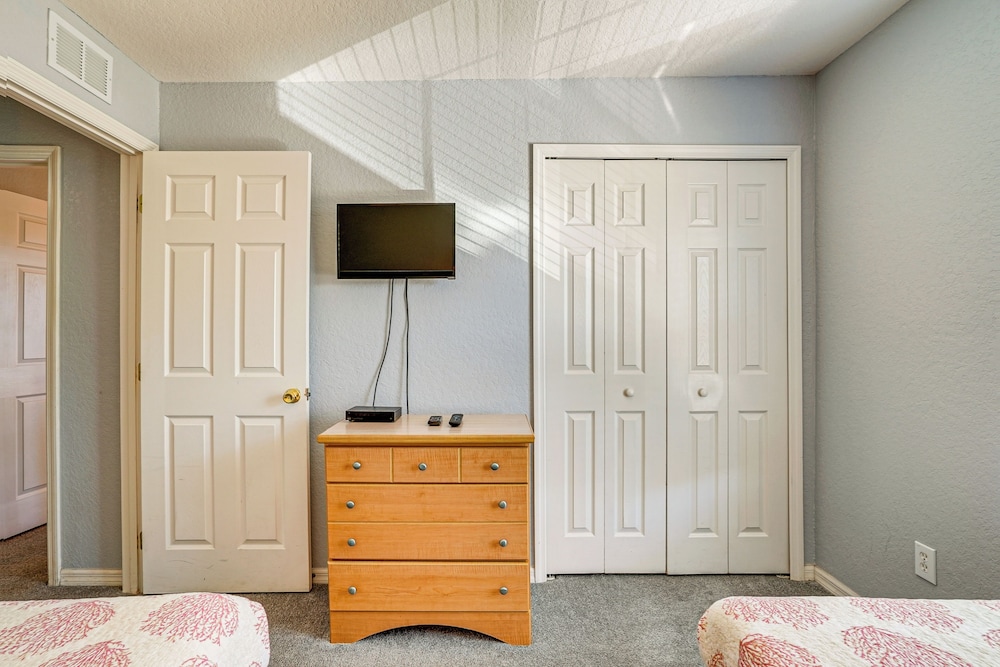 9 Mi to Disney: Spacious Resort Home w/ Lazy River