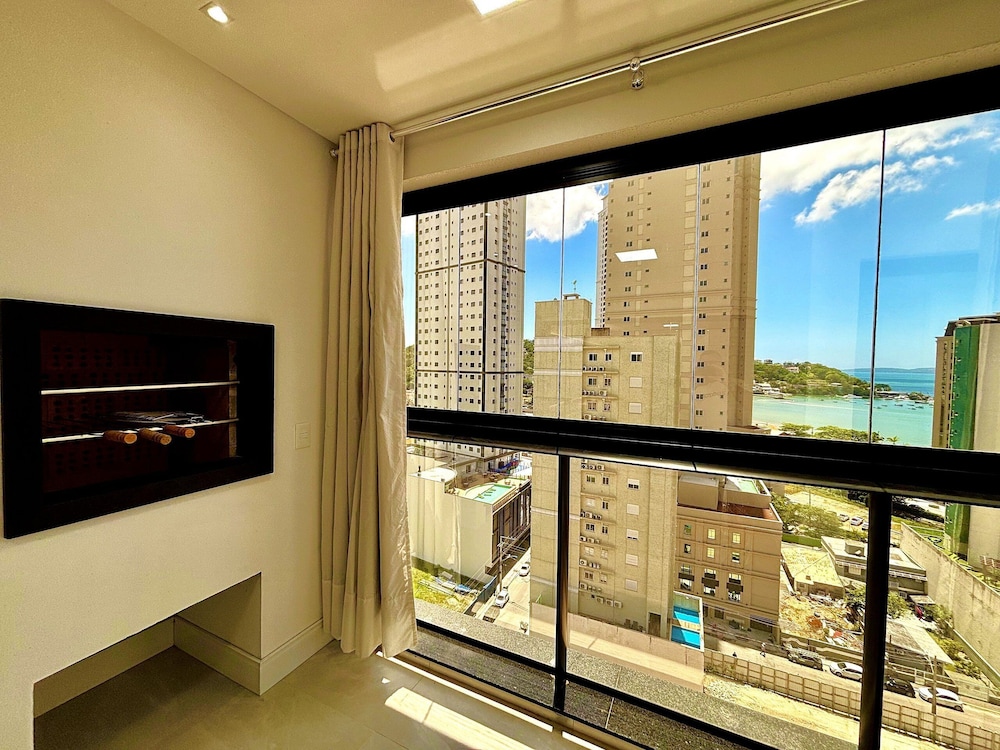 Apt With 3 Suites, Barbecue and sea View Den1301