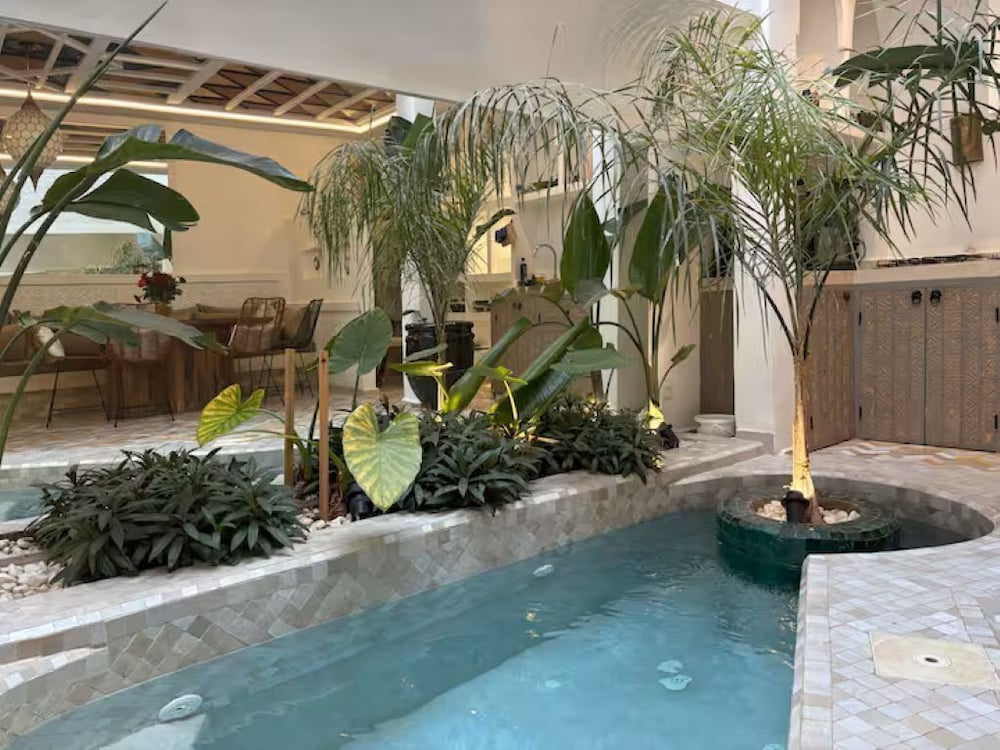Beautiful Arab House With Swimming Pool
