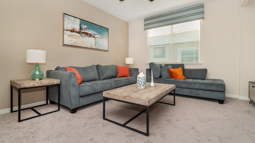 Solara Resort 4 Bedroom Home with Private Pool 4 Home