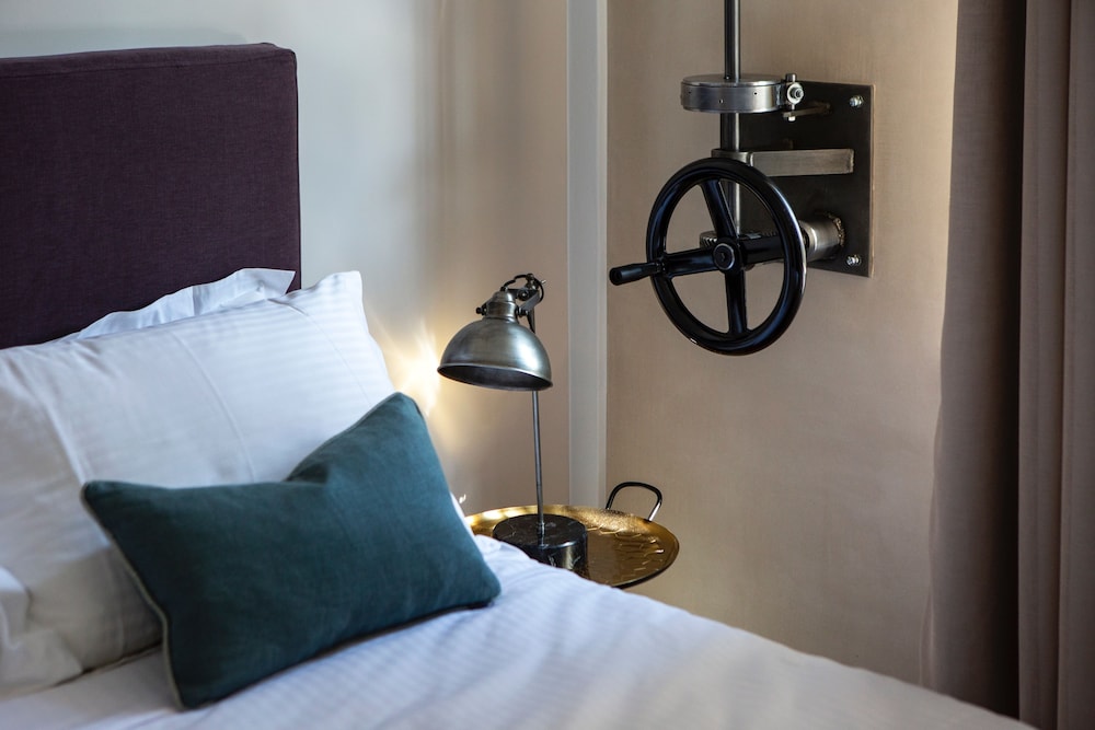 The Foundry Suites