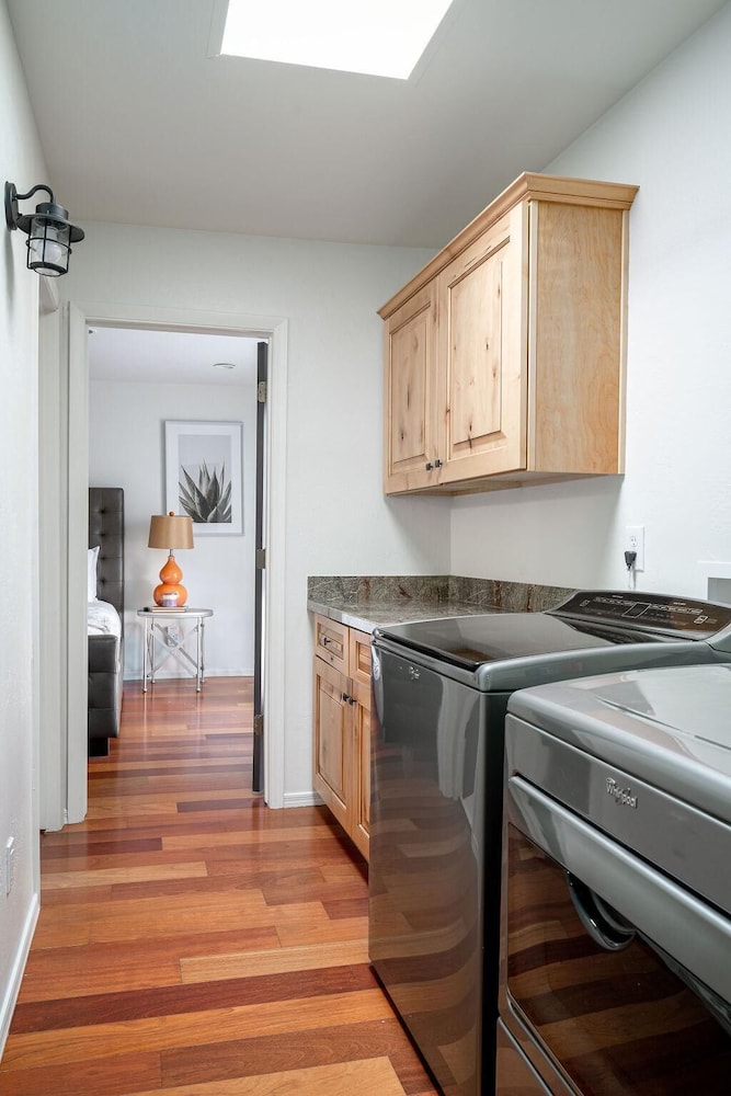 Redfield - Colorful Ranch Home - Must Visit, 사진 4