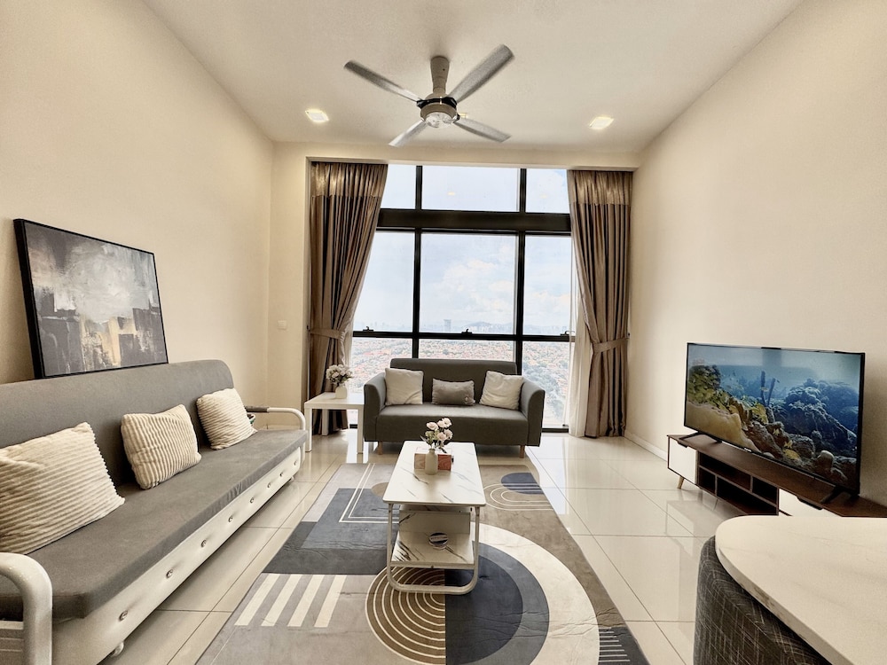 Spacious Duplex Oasis Icon City