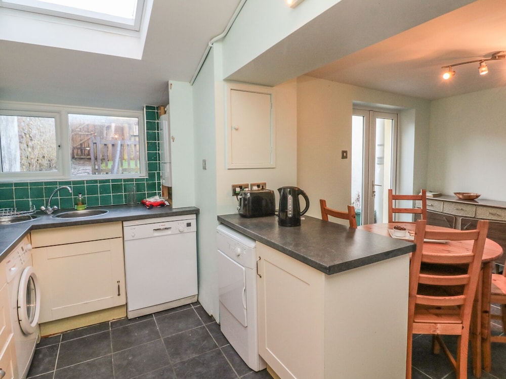 Cecily Cottage view 4