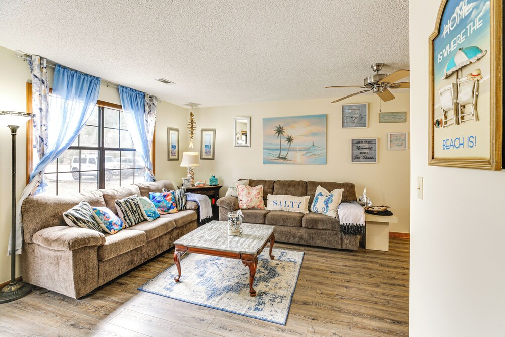 Cozy Home w/ Fenced Backyard in Sunset Beach!