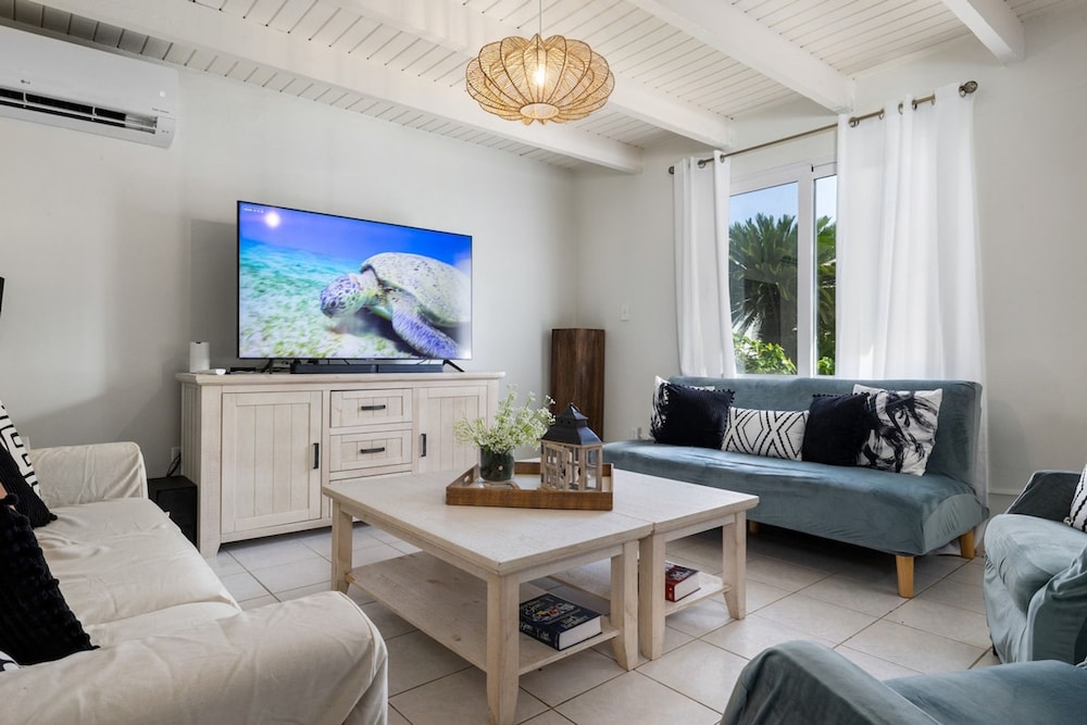 Large Villa-pool-6 Room-sleeps 14-nearby Marriott