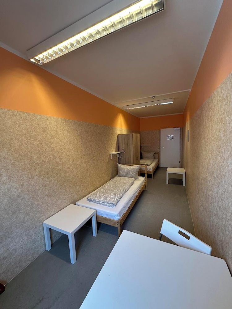 2-Rent Group Hostel Zimmer&Apartments GKP2
