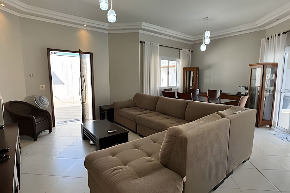 Casa com piscina em Bertioga 1