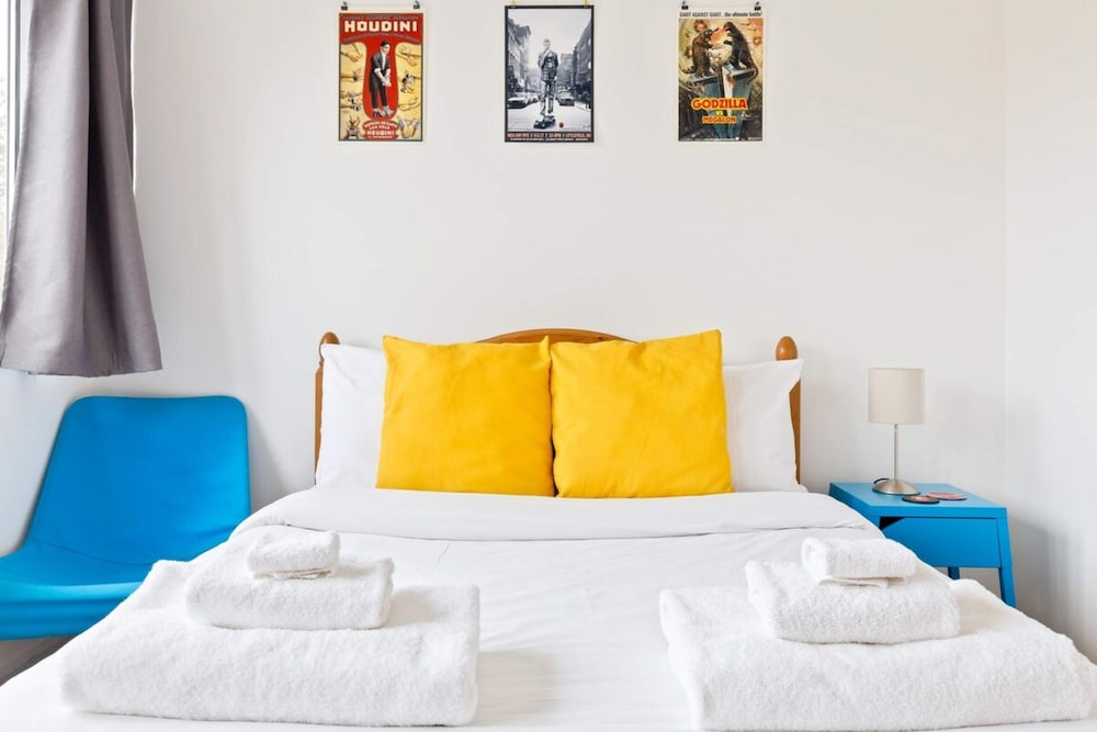 Spacious 2 Bedroom Apartment in Cricklewood