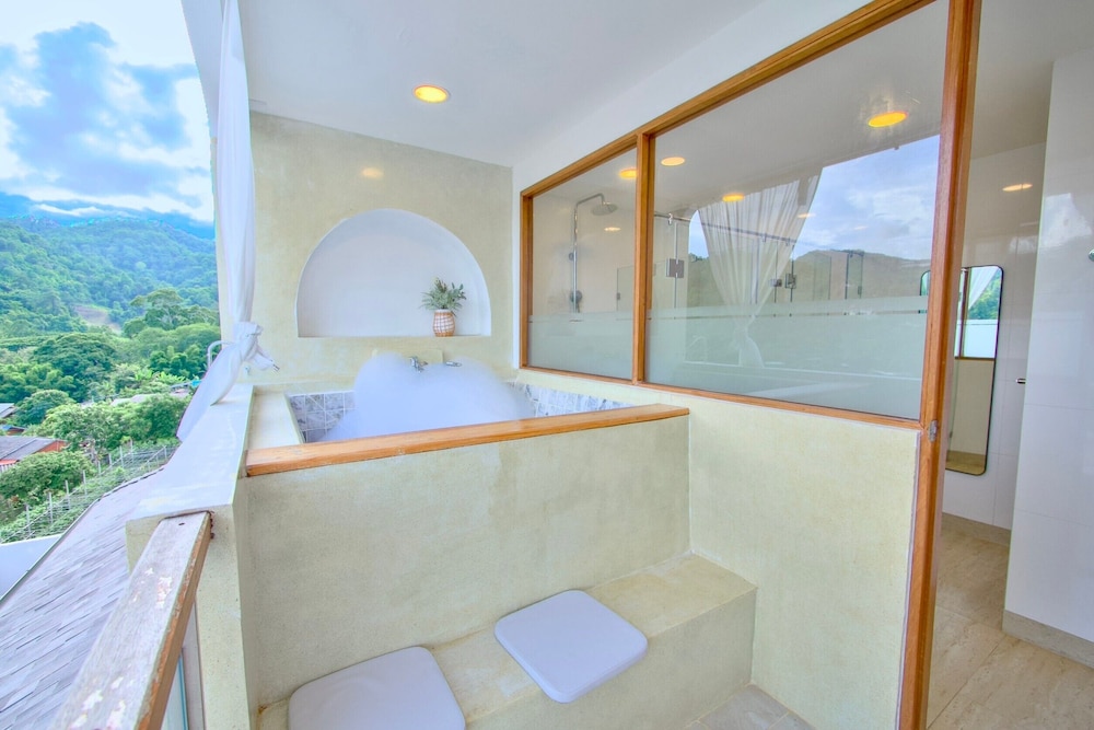 108 villa pongyang chiang mai