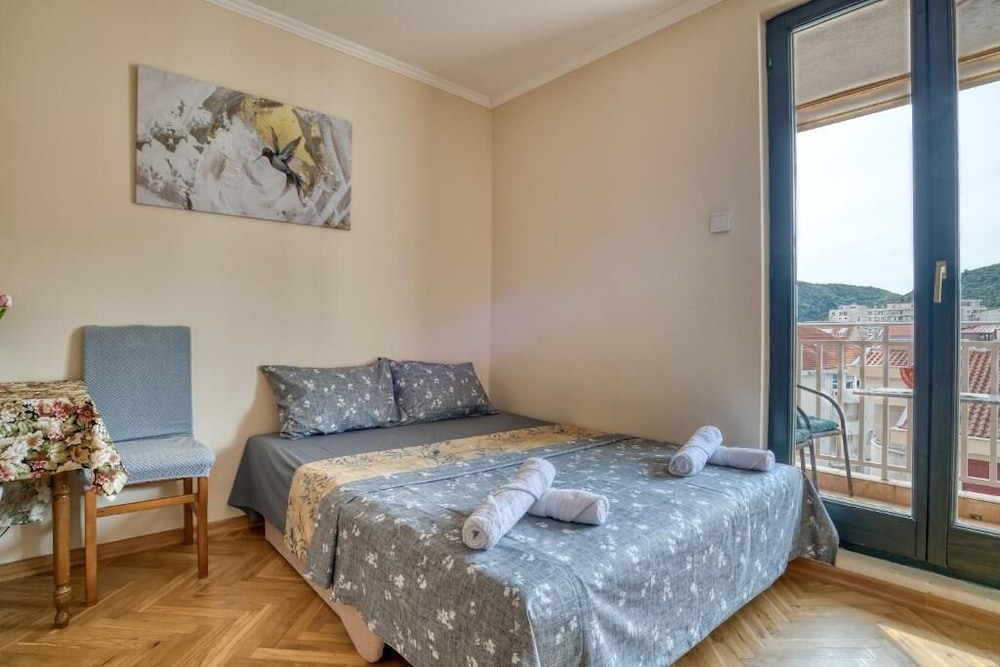 Comfort apartments near the beach