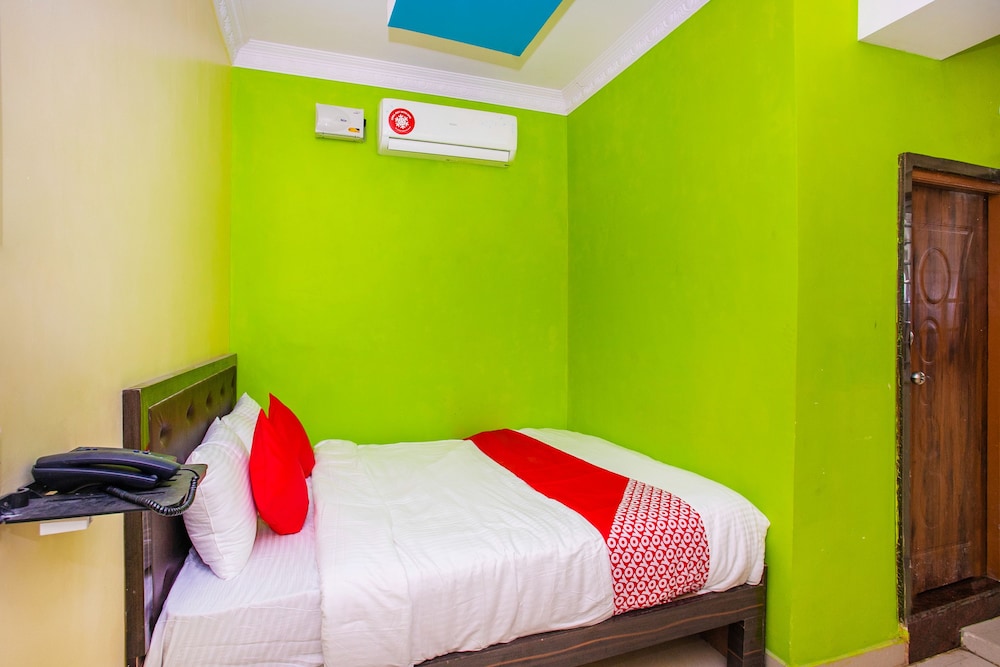 OYO 17373 Ssv Hotel view 4
