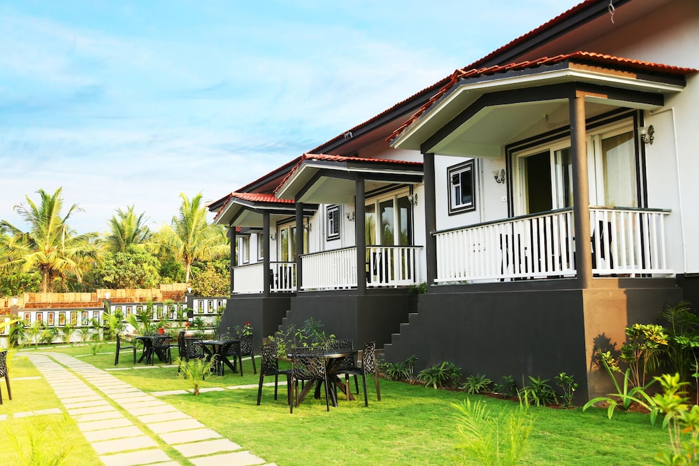 Vagator Retreat Resort With Swimming Pool