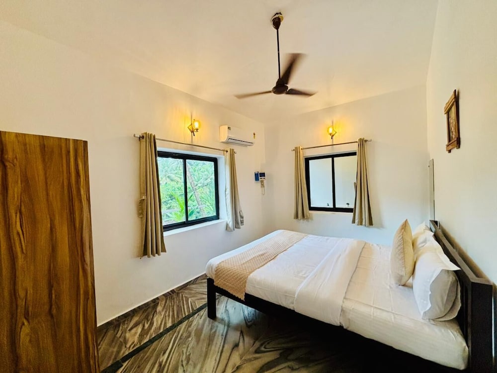 Zuna Stayz Morjim Goa