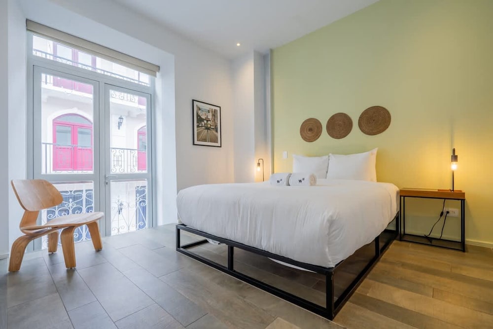 w Marvelous 2BR w Rooftop Pool In Casco Antiguo