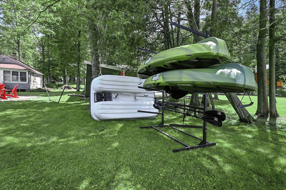 5 BR Family Hangout I Lake Views I Firepit