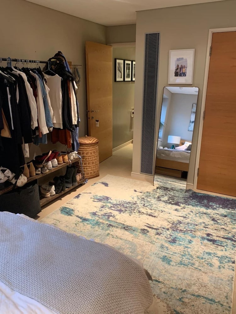 Modern 3 Bedroom Apartment in Paddington