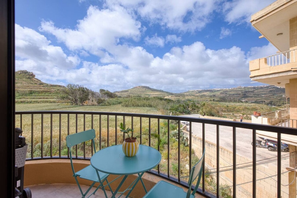 Gozo Escape With Balcony BBQ Peaceful Views