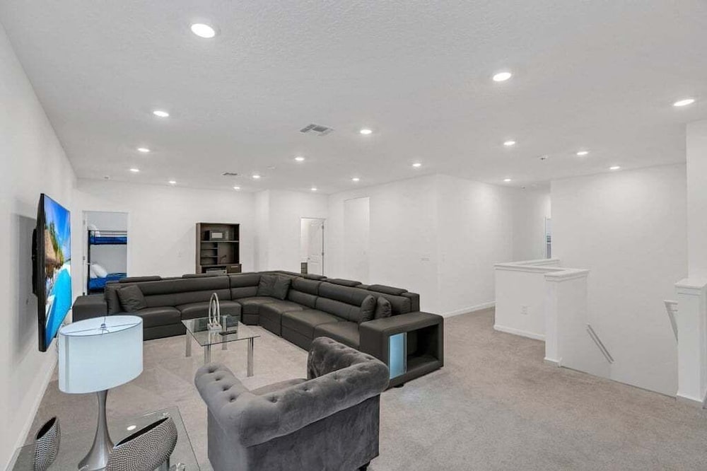 Everyone Can Come So Much Space Pool Home! 15 Bedroom Villa