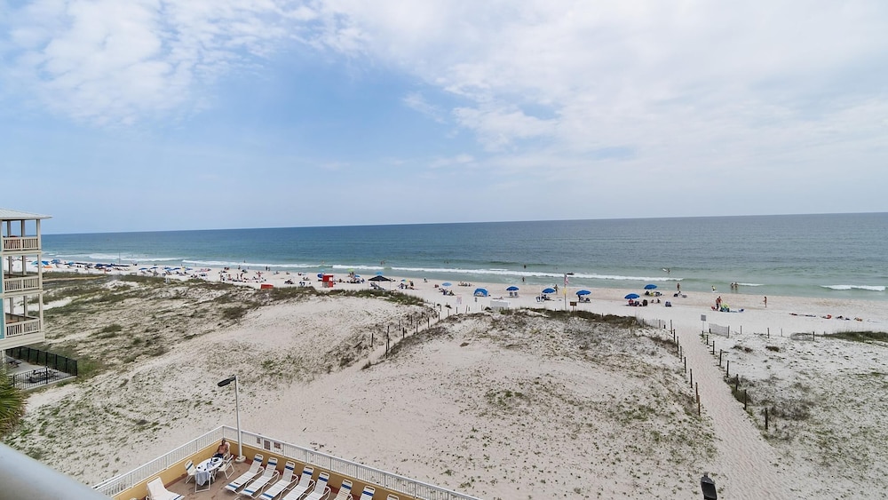 Driftwood Towers #4E by Southern Vacation Rentals