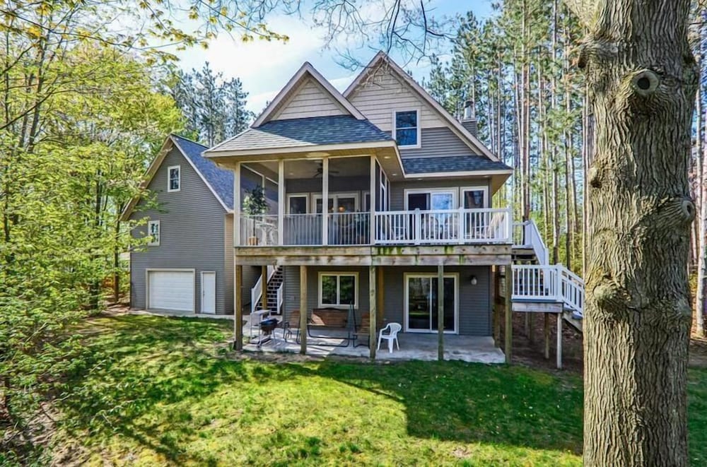 Goshorn Lake Cottages