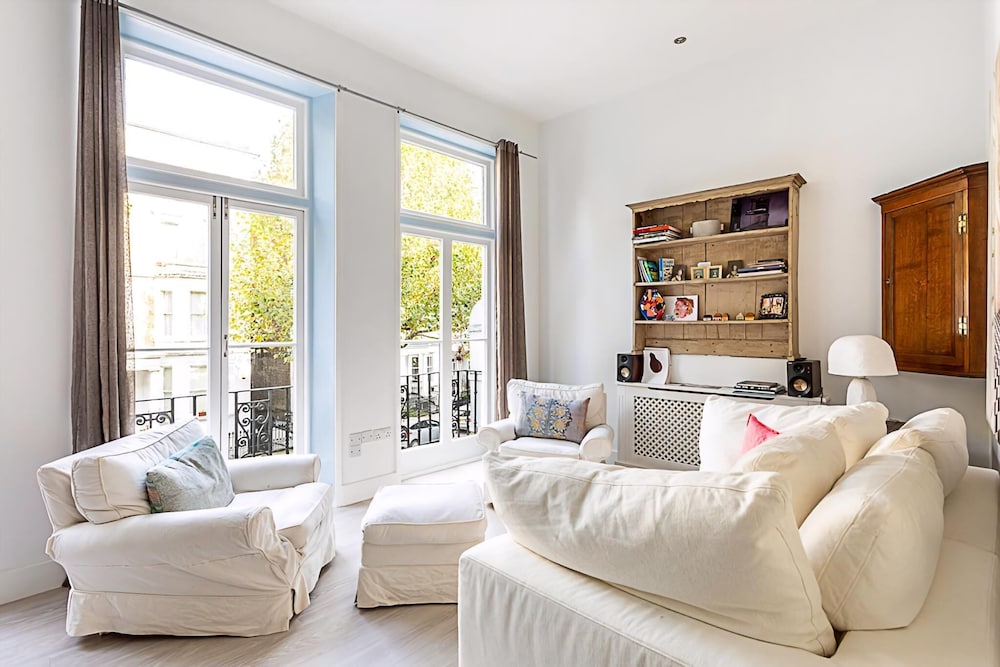 Elegant 3 bed Apartment in Earls Court