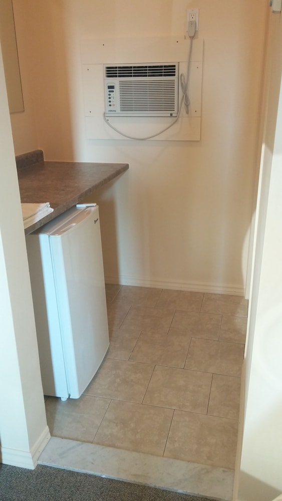 Windsor Vacations - Traveller's Choice Motel - Property Image 28