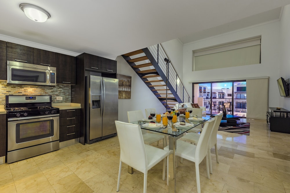 Palm Aruba Condos