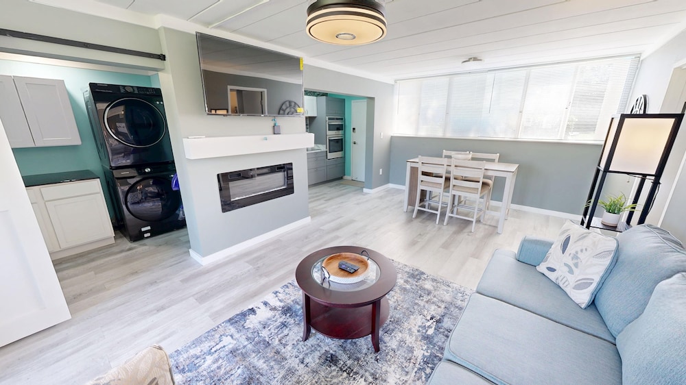 Sea Palm 2b 2 Bedroom Condo