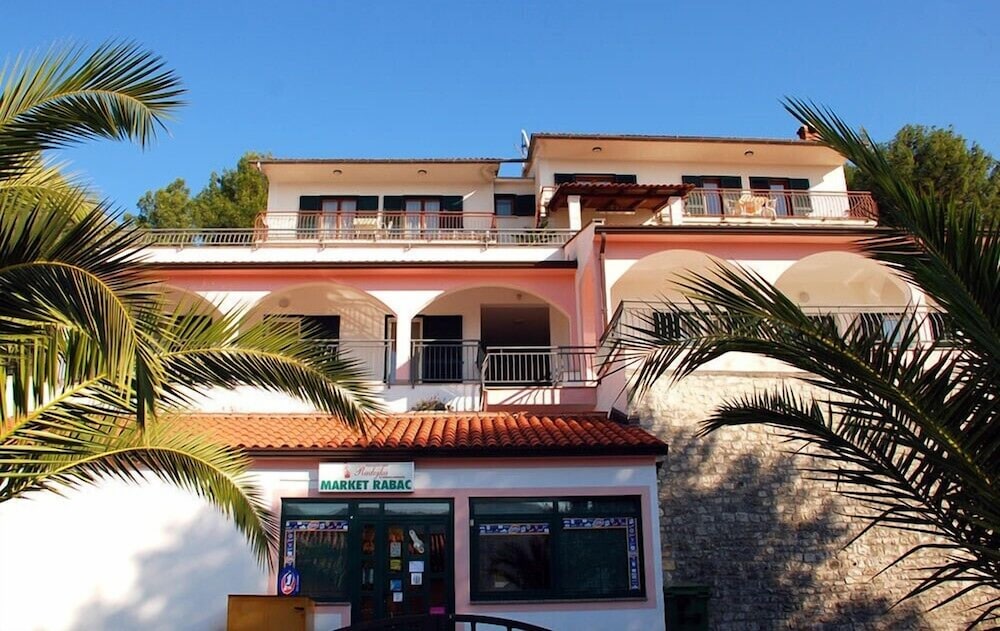 House Adrijana