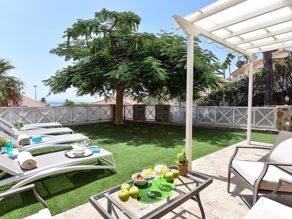 Belvilla by OYO Chalet Santa Ana 15