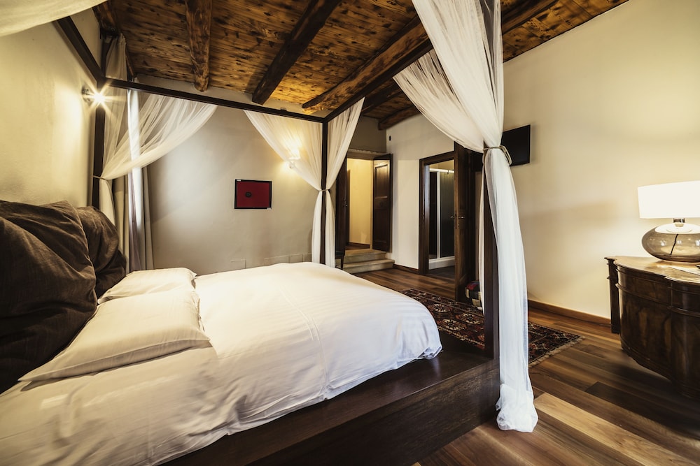 Relais Villa Gozzi B&B