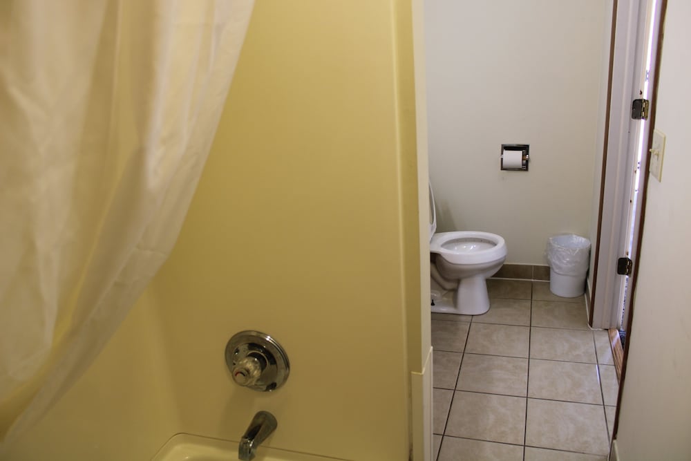 Lockview Motel