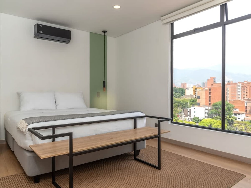 Beautiful 3BR in Laureles Medell n