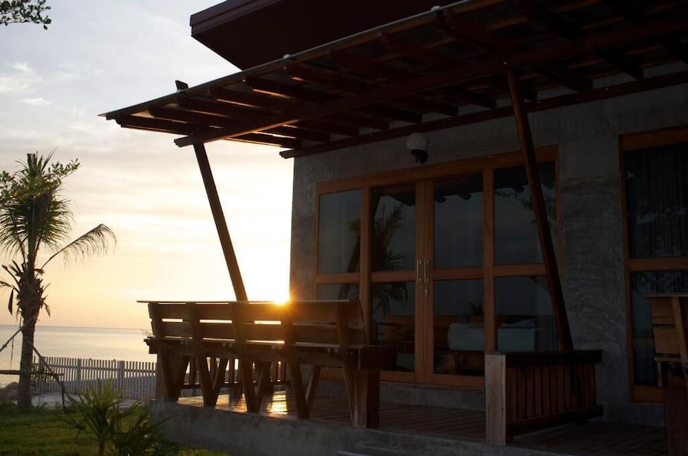 Phangan Palm Beach Resort