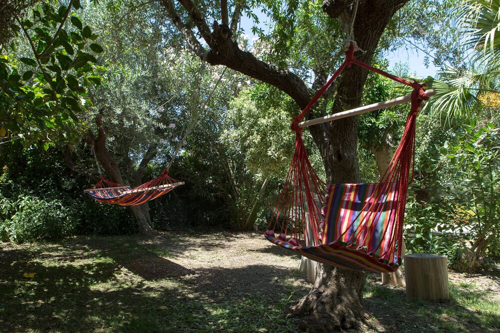 Sofiana s Garden Retreat w Private Pool